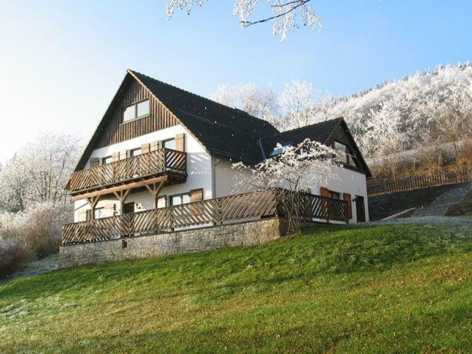 Nice Holiday Home Near Ski Area Медебах Екстер'єр фото